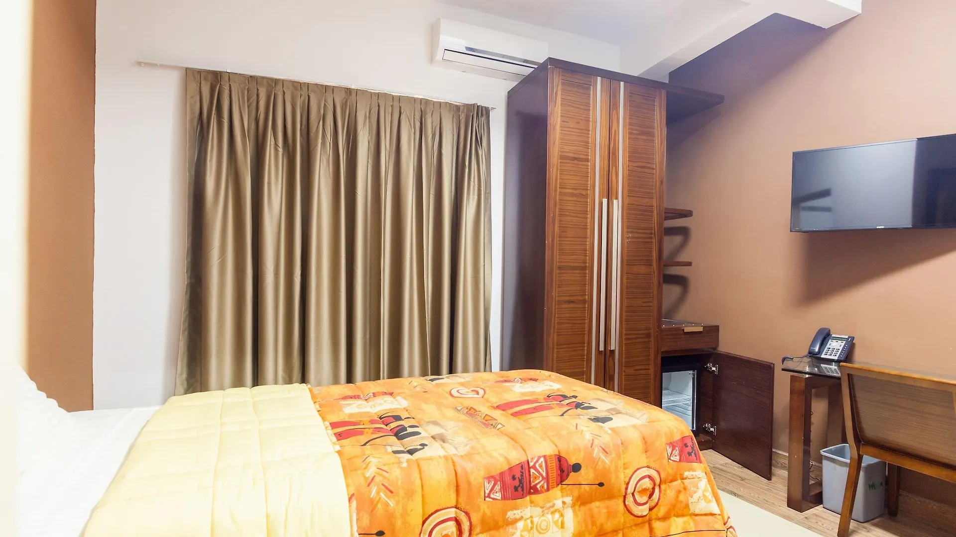 Wakola Hotel Cheikh Anta Dakar Senegal